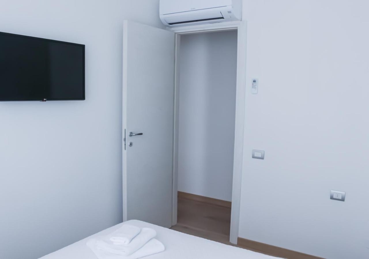 Bmp Apartment Atmosphere 2 Centrale, Vista Mare, Parcheggio Riccione Extérieur photo