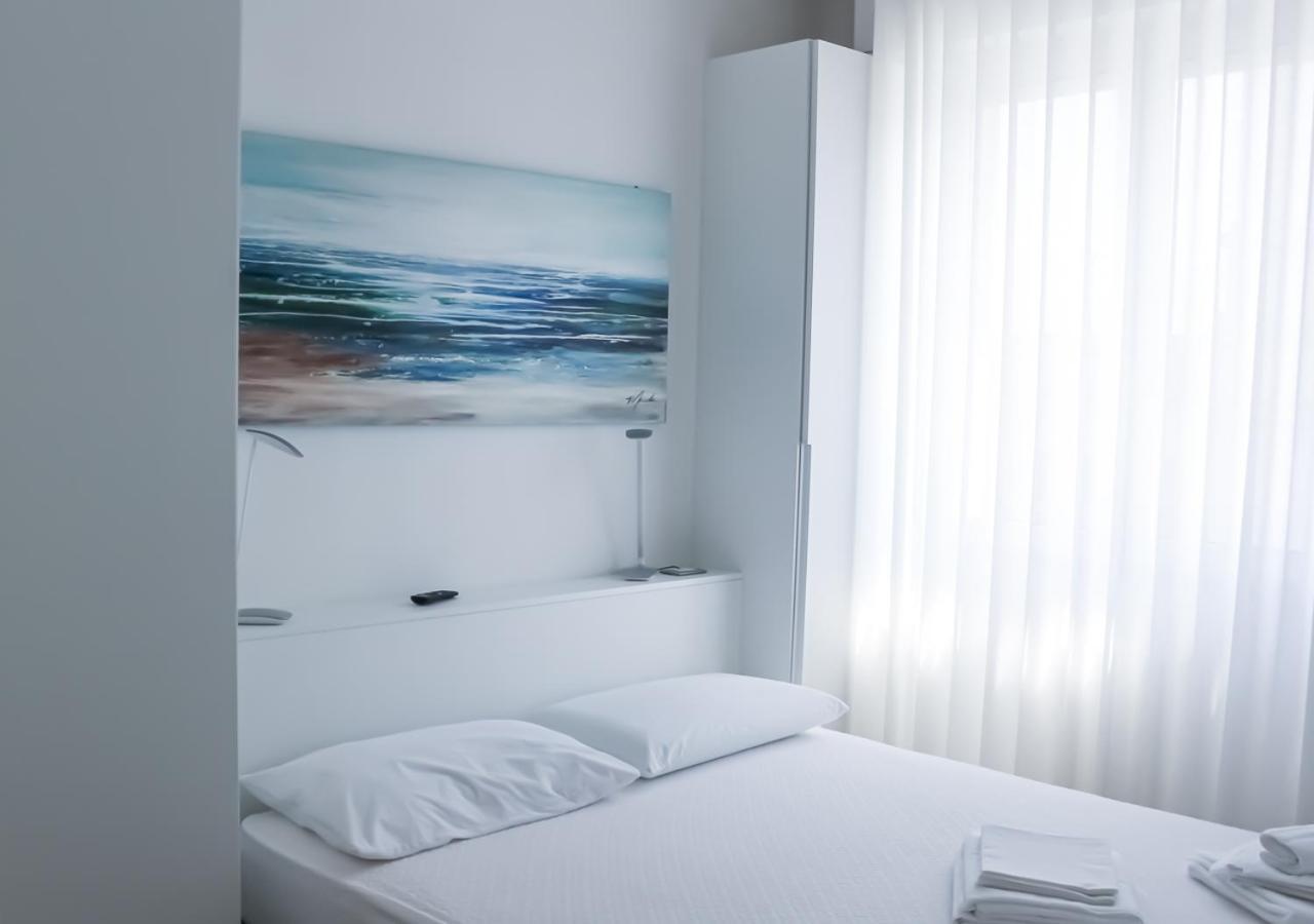 Bmp Apartment Atmosphere 2 Centrale, Vista Mare, Parcheggio Riccione Extérieur photo